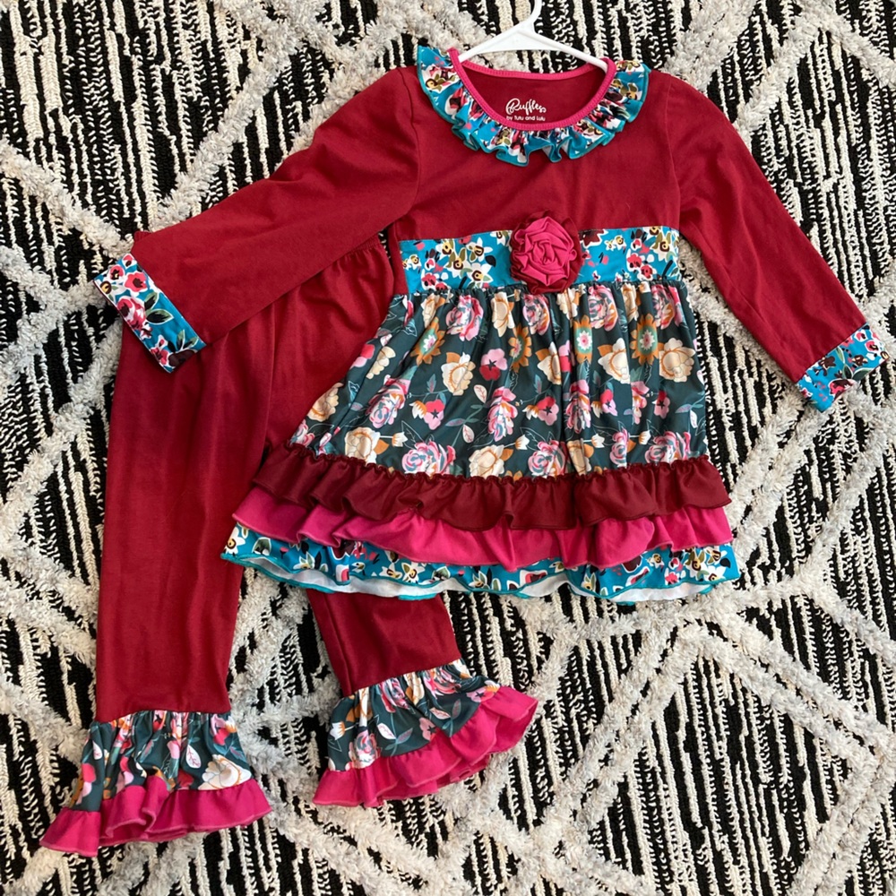 Boutique Set size 6-7 Never Worn